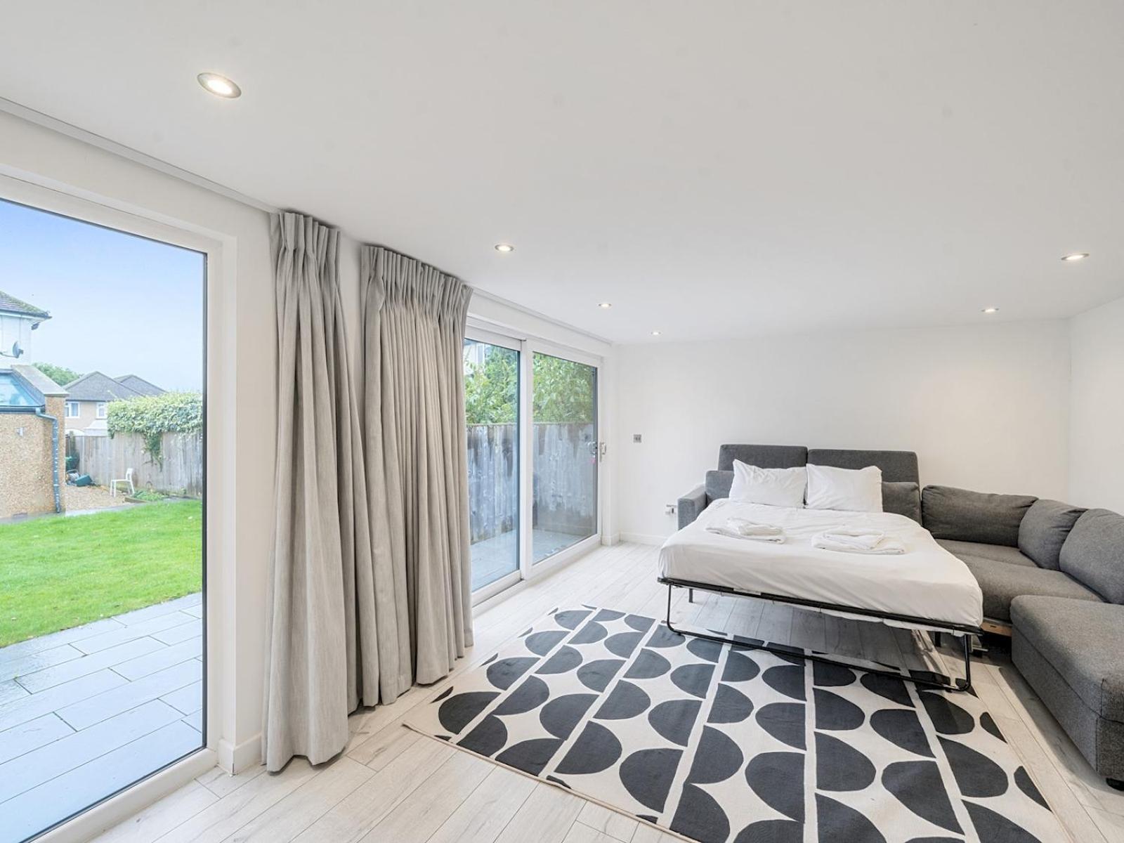 Pass The Keys Modern 4 Bed Inc. Garden Parking - Ferienhaus